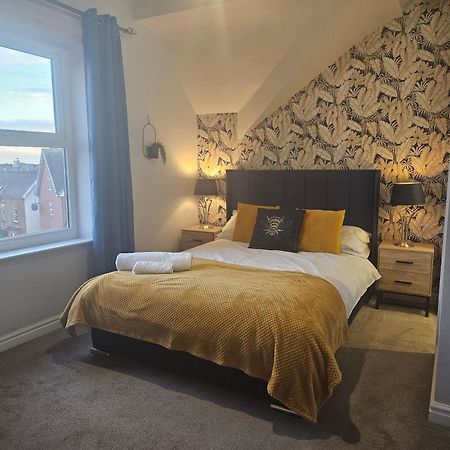 2 Bed Apartment Lakeside On The Promenade Southport Esterno foto